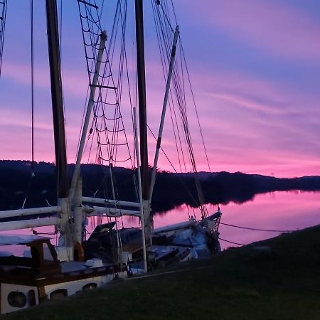Bed and Breakfast A L Ancre De La Rive Le Faou Esterno foto